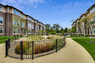 37 FOREST Avenue, River Forest, IL 60305