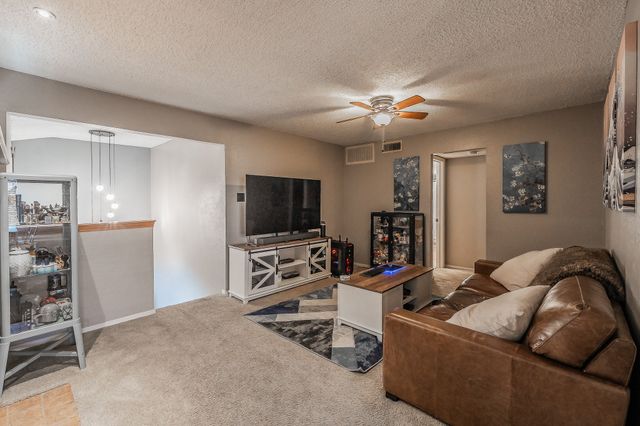 655 Ridgeline Drive, Hurst, TX 76053