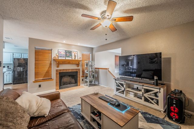 655 Ridgeline Drive, Hurst, TX 76053