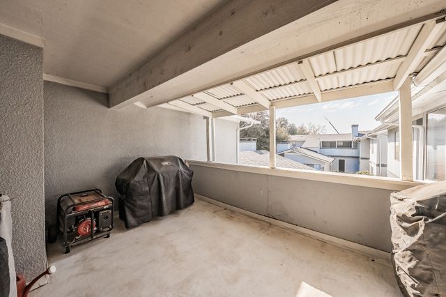 655 Ridgeline Drive, Hurst, TX 76053