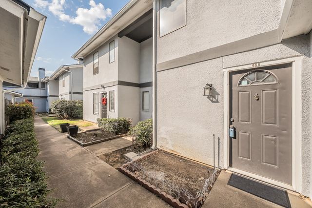 655 Ridgeline Drive, Hurst, TX 76053