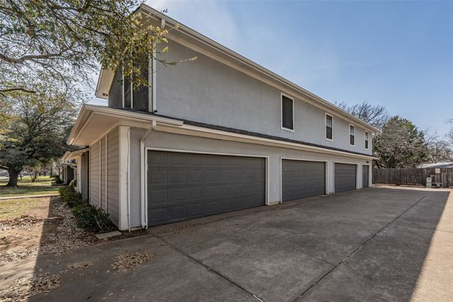 655 Ridgeline Drive, Hurst, TX 76053