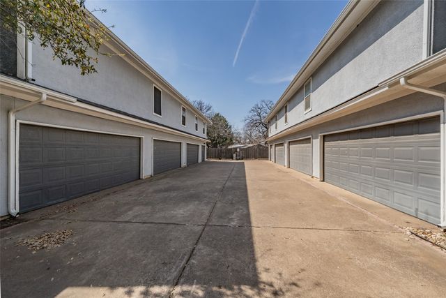 655 Ridgeline Drive, Hurst, TX 76053