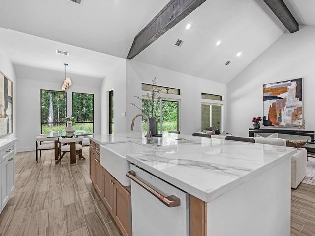 1265 Road 66112, Dayton, TX 77535