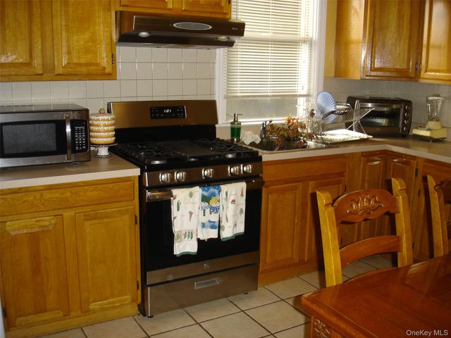 156 Voss Avenue, Yonkers, NY 10703