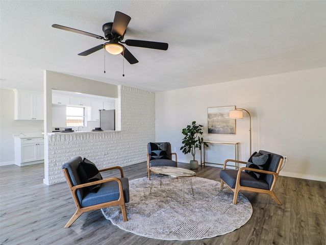 9110 Vickijohn Drive, Houston, TX 77031