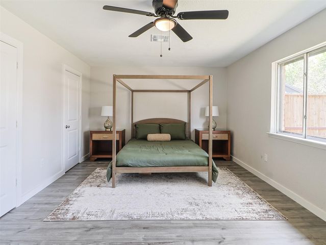 9110 Vickijohn Drive, Houston, TX 77031