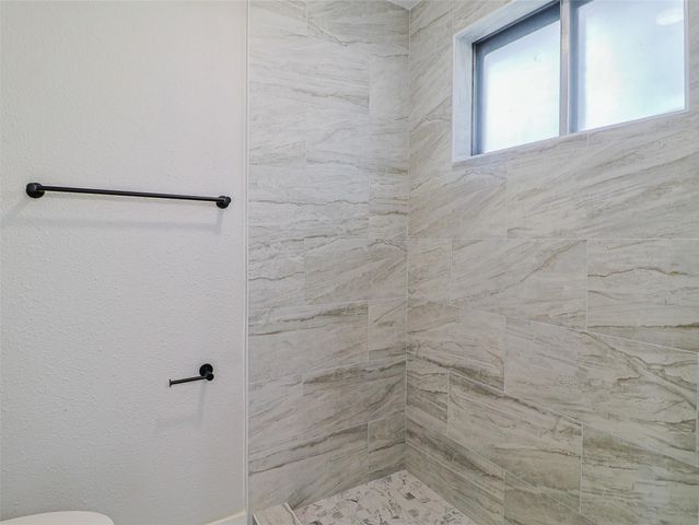 9110 Vickijohn Drive, Houston, TX 77031