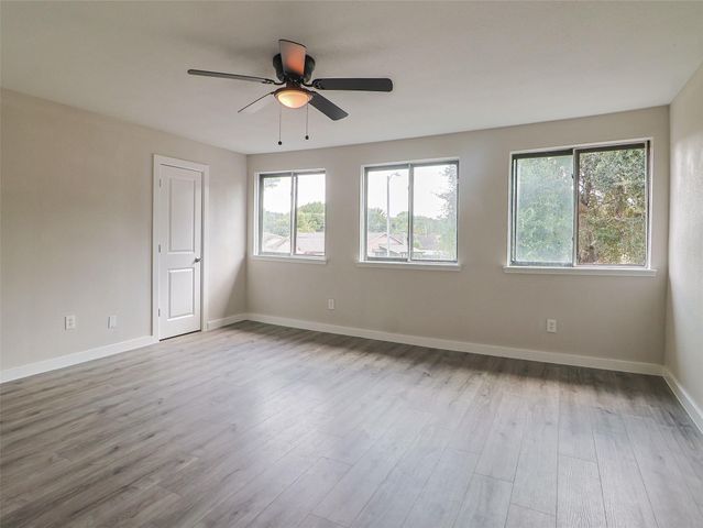 9110 Vickijohn Drive, Houston, TX 77031