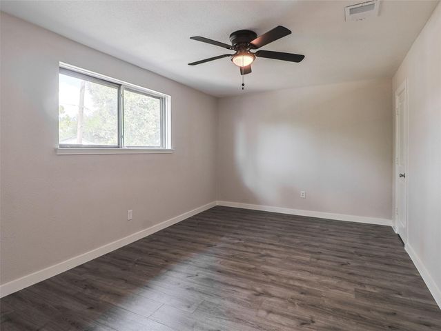 9110 Vickijohn Drive, Houston, TX 77031