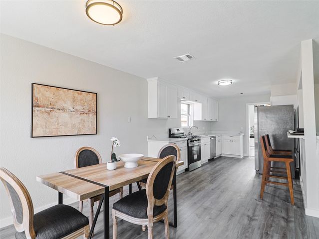 9110 Vickijohn Drive, Houston, TX 77031