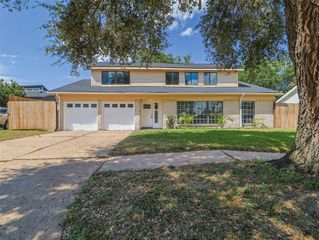 9110 Vickijohn Drive, Houston, TX 77031