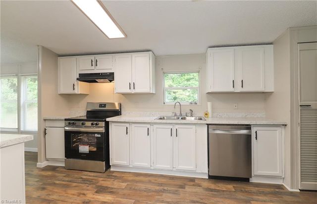 1201 Red Sunset Place, Siler City, NC 27344