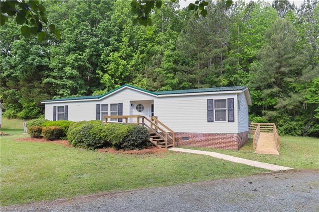 1201 Red Sunset Place, Siler City, NC 27344