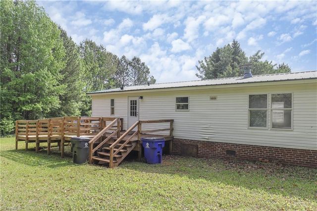1201 Red Sunset Place, Siler City, NC 27344