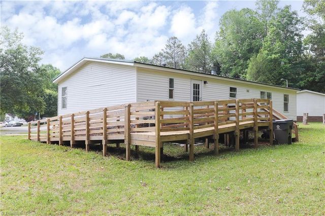 1201 Red Sunset Place, Siler City, NC 27344