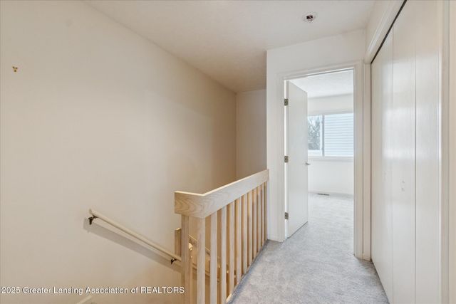 1106 S Ridge Road, Lansing, MI 48917