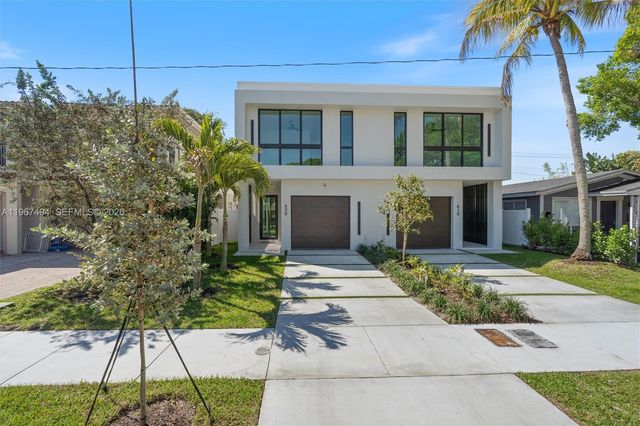 608 SW 16th Ct, Fort Lauderdale, FL 33315
