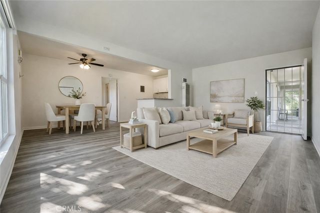 1811 W Sallie 4, Anaheim, CA 92804