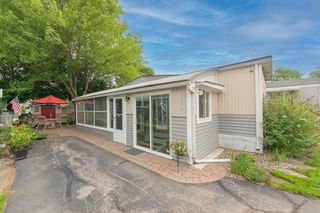 239 Ayer Rd 16, Littleton, MA 01460