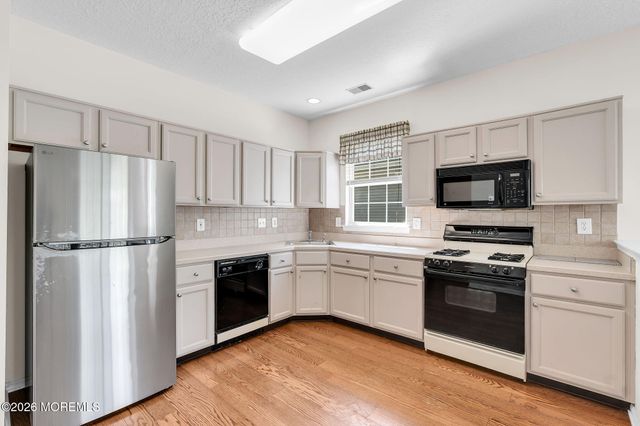 46 Goldensprings Drive, Lakewood, NJ 08701