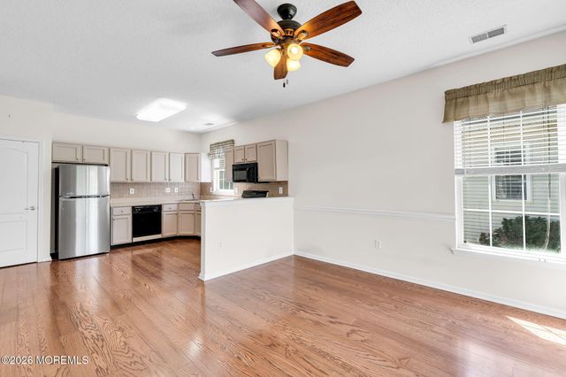 46 Goldensprings Drive, Lakewood, NJ 08701