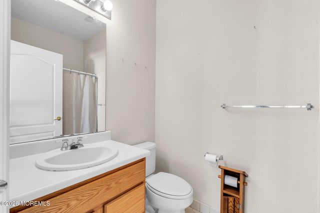 46 Goldensprings Drive, Lakewood, NJ 08701