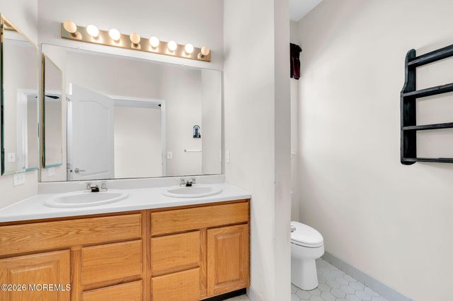 46 Goldensprings Drive, Lakewood, NJ 08701