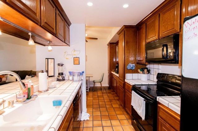 25912 Hayward Boulevard 215, Hayward, CA 94542