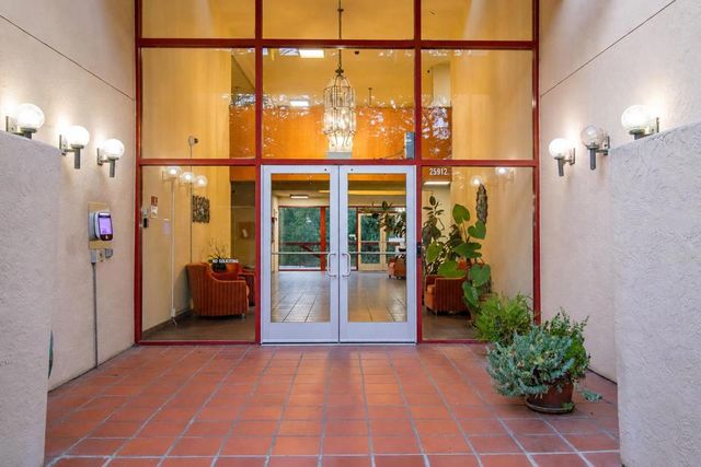 25912 Hayward Boulevard 215, Hayward, CA 94542