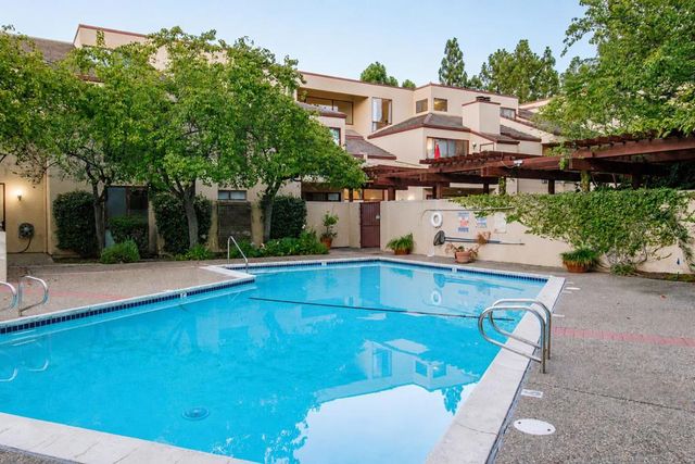 25912 Hayward Boulevard 215, Hayward, CA 94542
