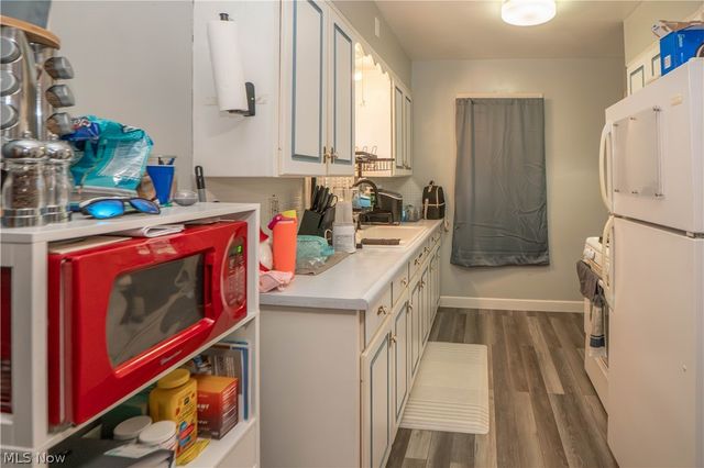 1761 Shaw Avenue, Akron, OH 44305