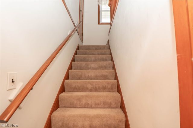 1761 Shaw Avenue, Akron, OH 44305