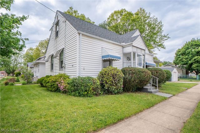 1761 Shaw Avenue, Akron, OH 44305