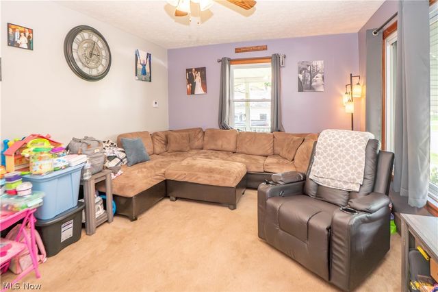 1761 Shaw Avenue, Akron, OH 44305
