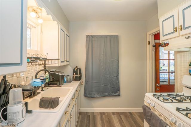 1761 Shaw Avenue, Akron, OH 44305