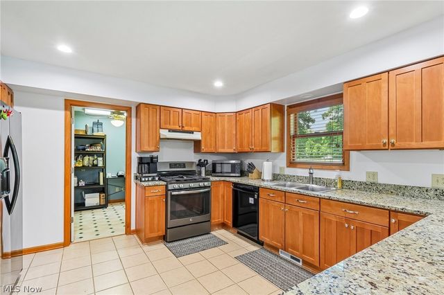 964 Dock Road, Madison, OH 44057