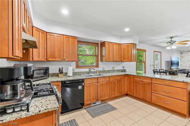 964 Dock Road, Madison, OH 44057