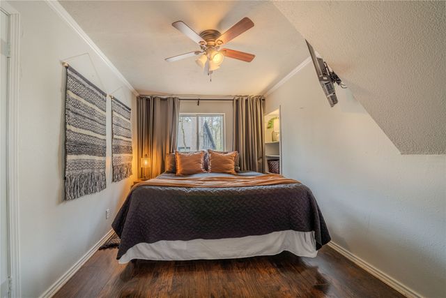 105 E Barker Creek, Scroggins, TX 75480