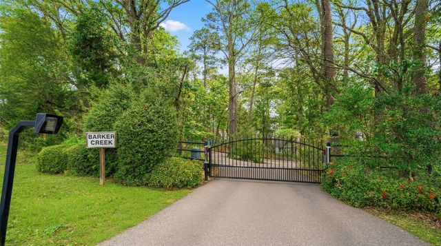 105 E Barker Creek, Scroggins, TX 75480