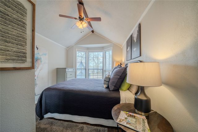 105 E Barker Creek, Scroggins, TX 75480