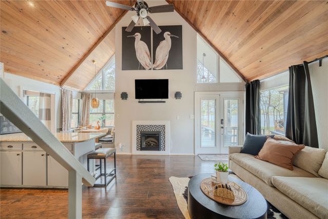 105 E Barker Creek, Scroggins, TX 75480