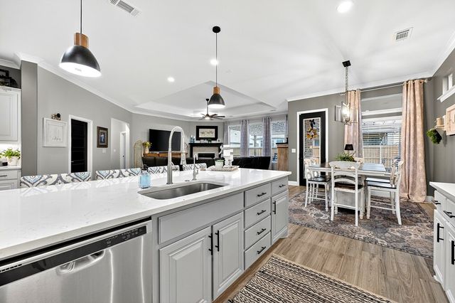 6011 Choctaw Ct, Midland, TX 79705