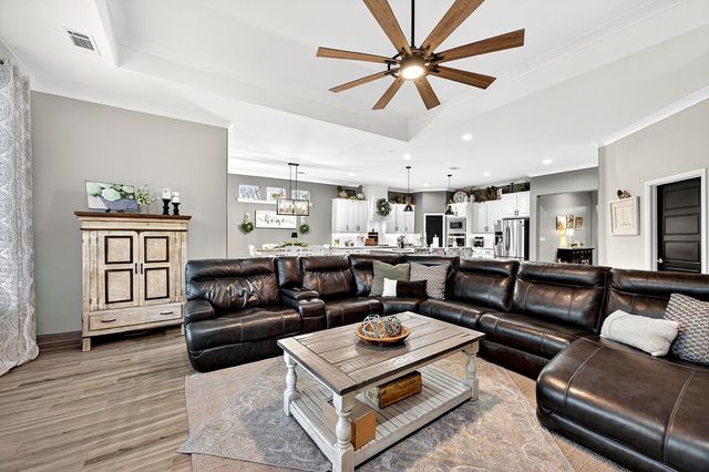 6011 Choctaw Ct, Midland, TX 79705