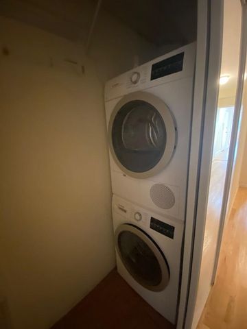 116 Central Park S Apt 5D, New York City, NY 10019