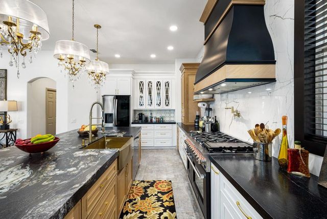 78618 Dancing Waters Road, Palm Desert, CA 92211