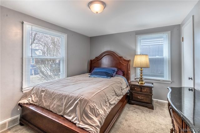 14 Bridlewood Drive, Lockport City, NY 14094