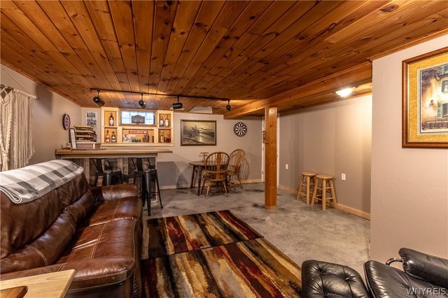 14 Bridlewood Drive, Lockport City, NY 14094