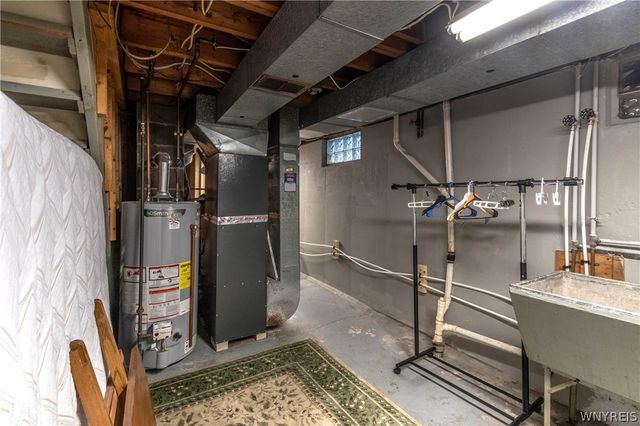 14 Bridlewood Drive, Lockport City, NY 14094