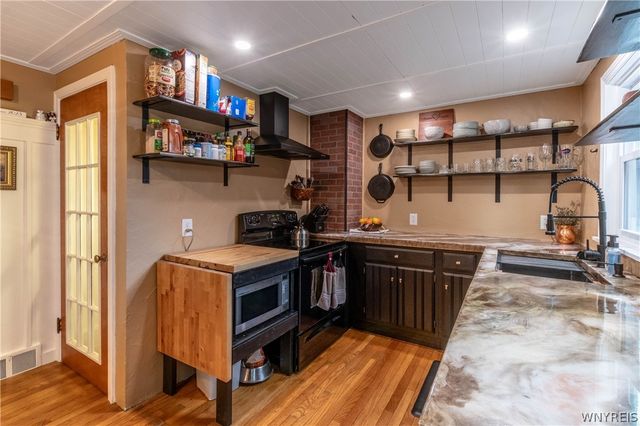 14 Bridlewood Drive, Lockport City, NY 14094